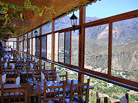 The interior of Gran Canaria offers majestic views.