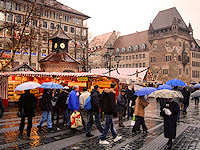 As with many expanding urban Christmas markets, more stalls are located in some of the surrounding squares of the old city.