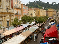 A little rain doesn't stop the Nice market.