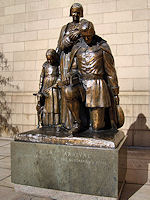 This statue commemorates the arrival of settlers from the Massachusetts Bay Colony in 1635.